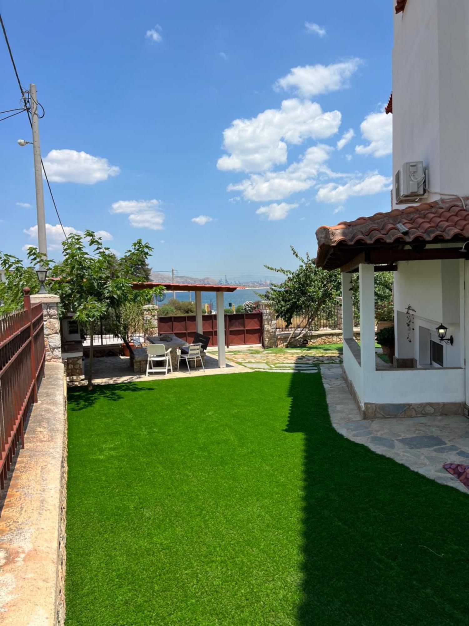Apartment In Salamina With Garden & Sea View Selinia Eksteriør bilde